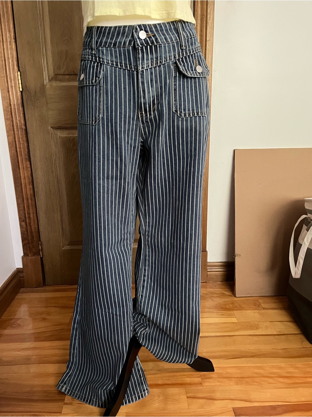 SHEIN Navy Pinstripe Wide-Leg Jeans